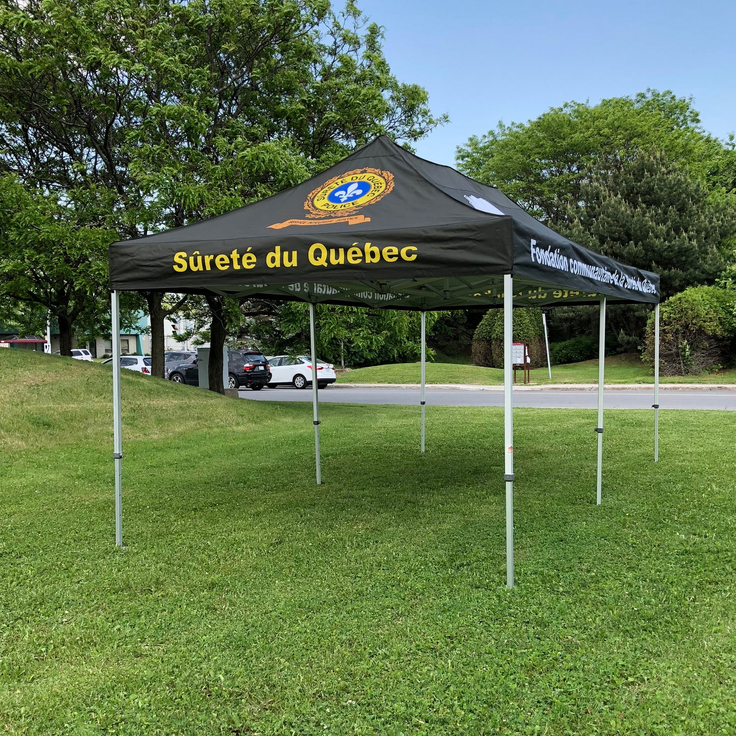 EXCURSION - Heavy-duty pop-up shelter